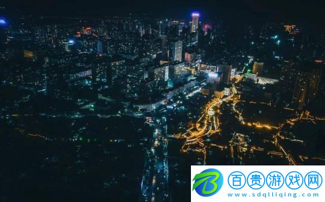 當(dāng)夜色暗涌時(shí)-揭秘城市夜晚的神秘面紗及其對(duì)人類生活與精神健康的深遠(yuǎn)影響
